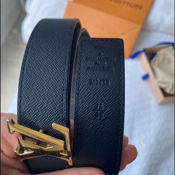 ❌RESERVE❌LV INITIALES 30MM
REVERSIBLE - Picture 6 of 11